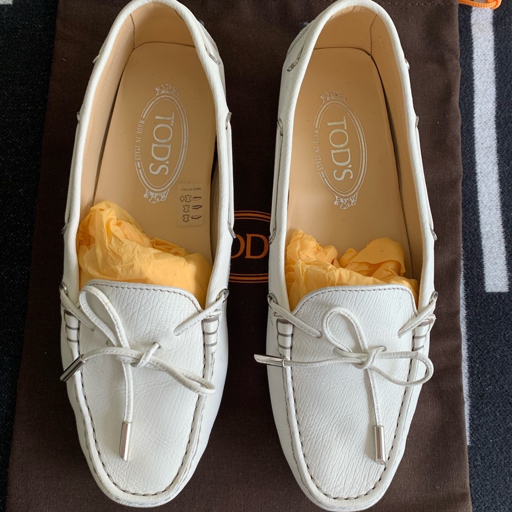 TOD’S Gommini white loafers
